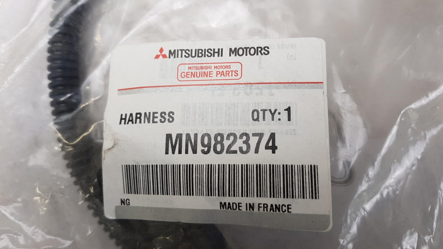 Original OE MITSUBISHI Kabelbaum MN982374