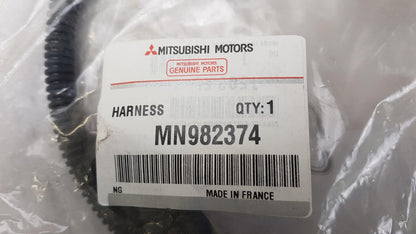 Original OE MITSUBISHI Kabelbaum MN982374
