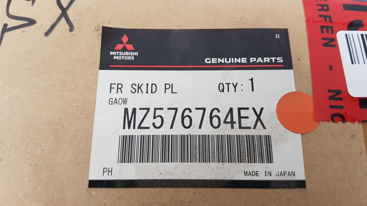 Original MITSUBISHI ASX 2020-2023 Frontstyling silber MZ576764EX