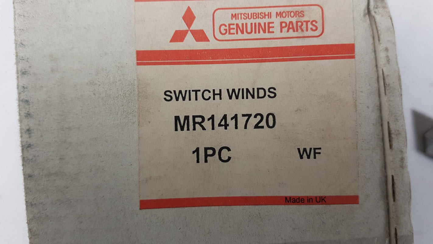 Original MITSUBISHI Carisma 1995-1999 Lenkstockschalter Wischerschalter MR141720