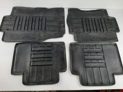 Original OE NISSAN Fußmattensatz KE7484B089