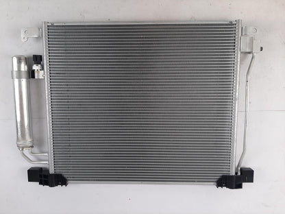 Original OE NISSAN Klimakondensator 92100BA61B
