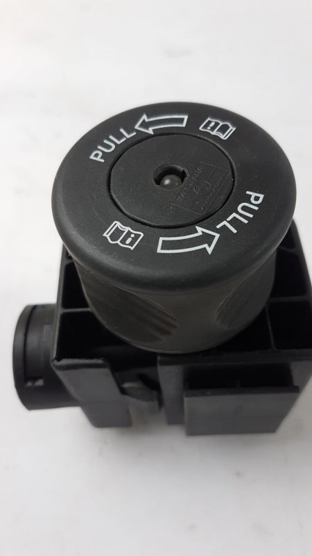 Original AUDI A6 4F Anhängerkupplung Entriegelungshebel innen links 4F0813961A