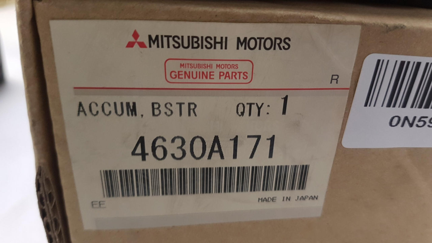 Original MITSUBISHI PAJERO III 1999-2006 Bremskraftverstärker 4630A171