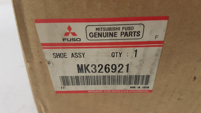 Original OE MITSUBISHI Bremsbackensatz MK326921