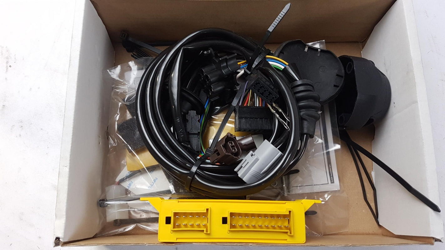 Original OE MITSUBISHI Anhängerkupplung Elektrosatz MZ314547