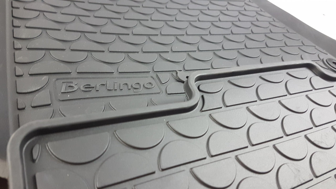 Original OE Peugeot Fußmattensatz 1609351080