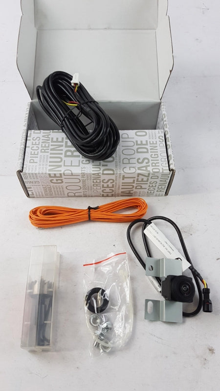 Original DACIA Logan Sandero II rear view camera set 8201675484 