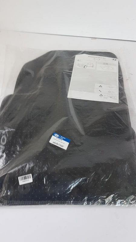 Original OE HYUNDAI/KIA Fußmattensatz J9143ADE00