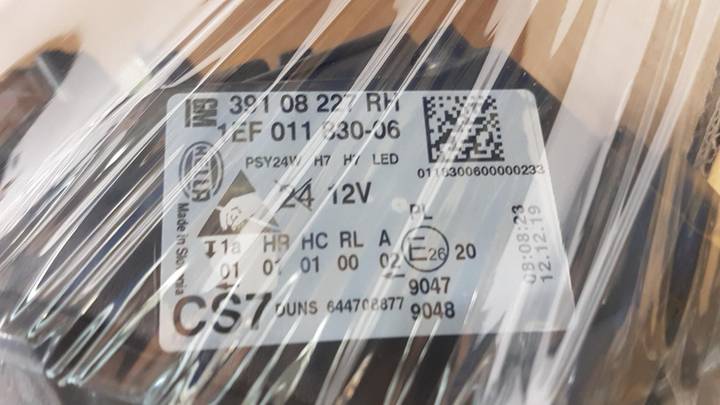Original OPEL Corsa E Halogen Scheinwerfer rechts 39108227