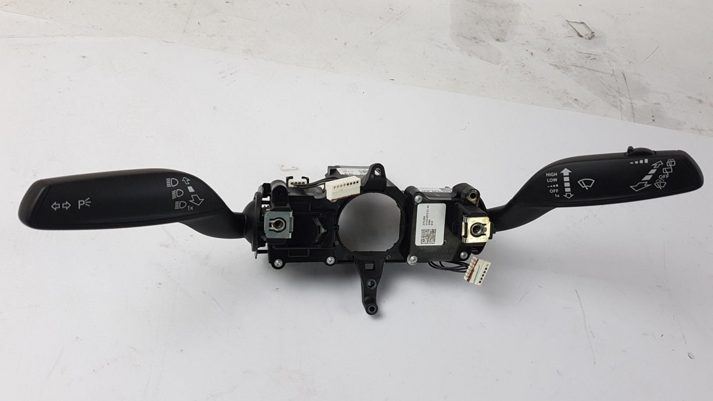 Original AUDI A1 8X Q3 RSQ3 8U Lenkstockschalter soulschwarz 8X09535024PK