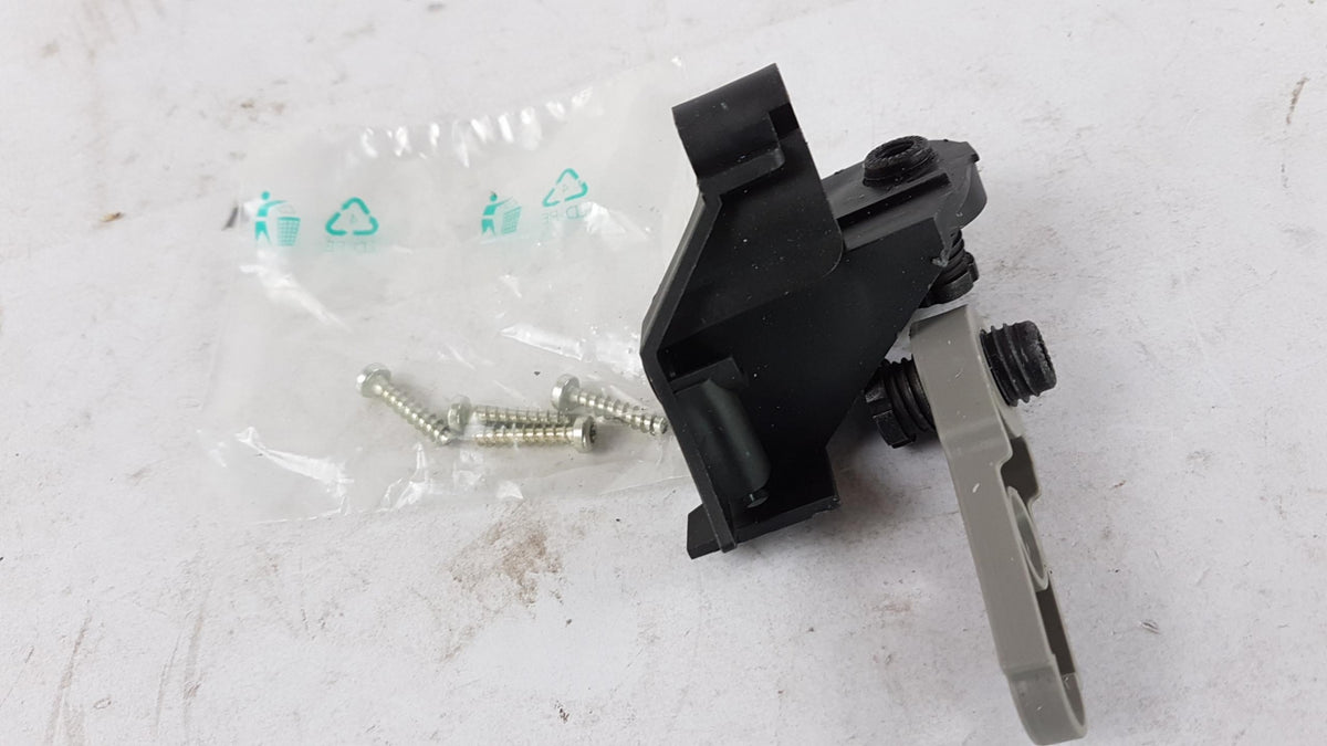 Original OE MERCEDES-BENZ Halter A2218201314