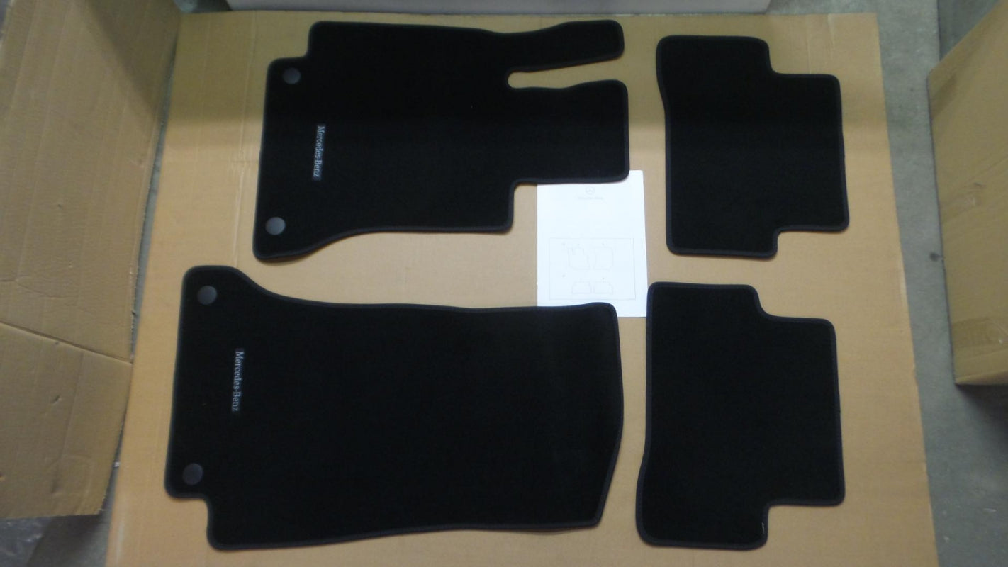Original MERCEDES-BENZ C-Klass W205 Fußmatten 4St Schwarz Velour A20568000489J74