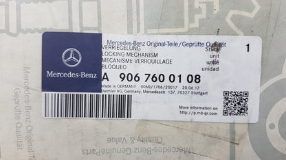 Original OE MERCEDES-BENZ Türschloss Schließplatte A9067600108