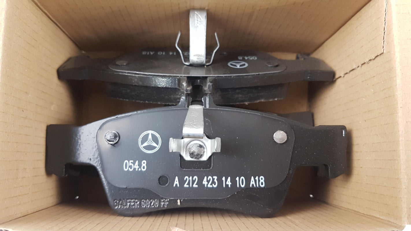 Original OE MERCEDES-BENZ Bremsbeläge A0074206820