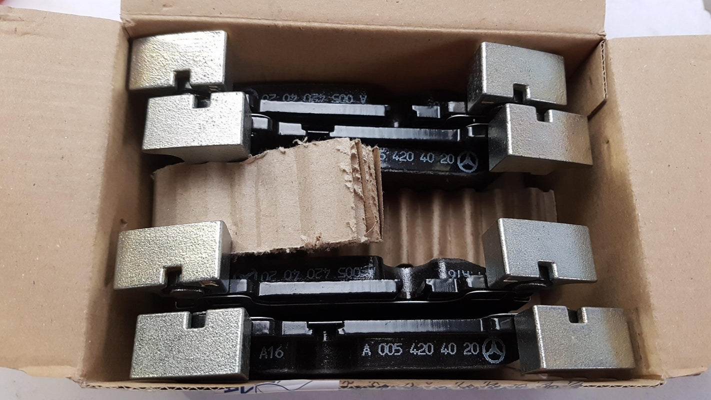 Original MERCEDES-BENZ C209 R171 Bremsbeläge Satz Hinten A005420412041
