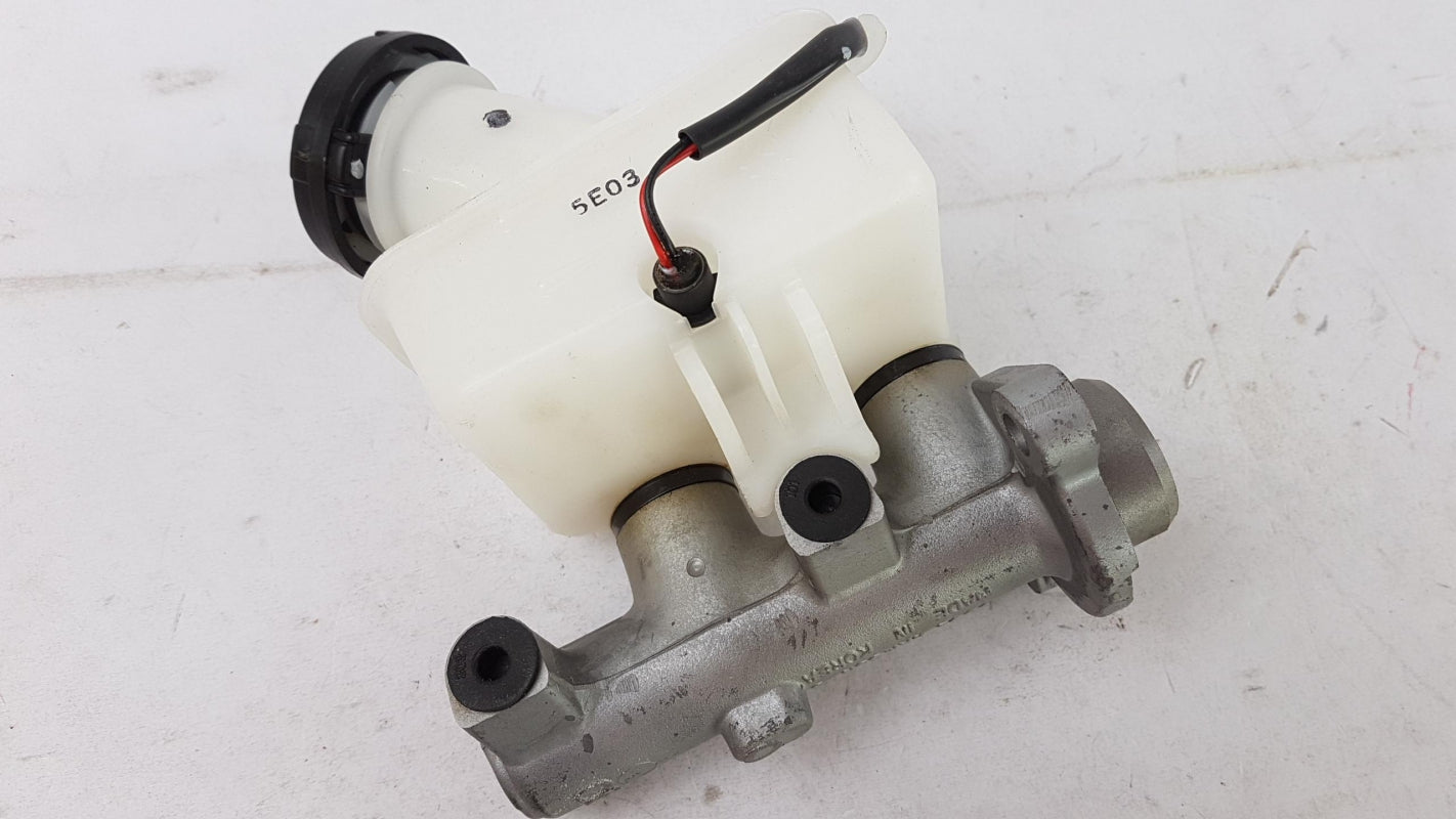 Original OE CHEVROLET Hauptbremszylinder 93741036
