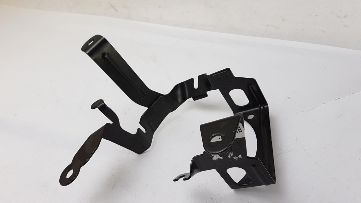 Original VW Fox Polo SEAT Cordoba Halter für Hydraulikpumpe 6Q0423845D