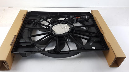 Original OE MERCEDES-BENZ Motorkühlung Lüfter A0999061401