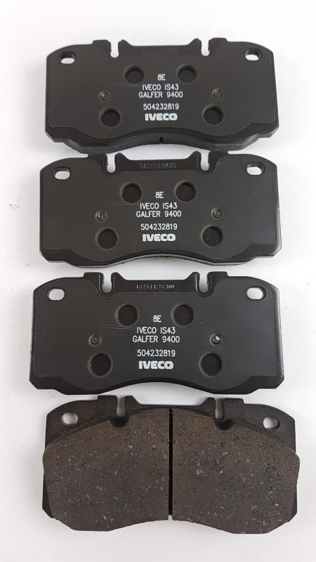 Original IVECO Daily 65C 70C 3.0 2006 - Bremsbeläge Vorne 42555669
