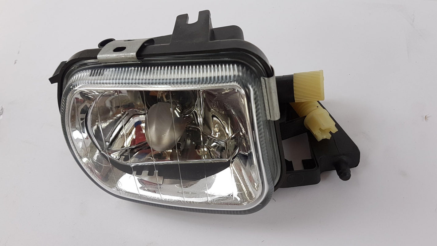 Original OE MERCEDES-BENZ Nebelscheinwerfer A2038201756
