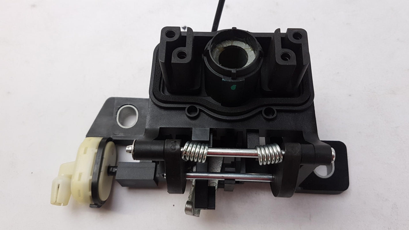 Original OE MERCEDES-BENZ Kofferraum Griff A1687400693