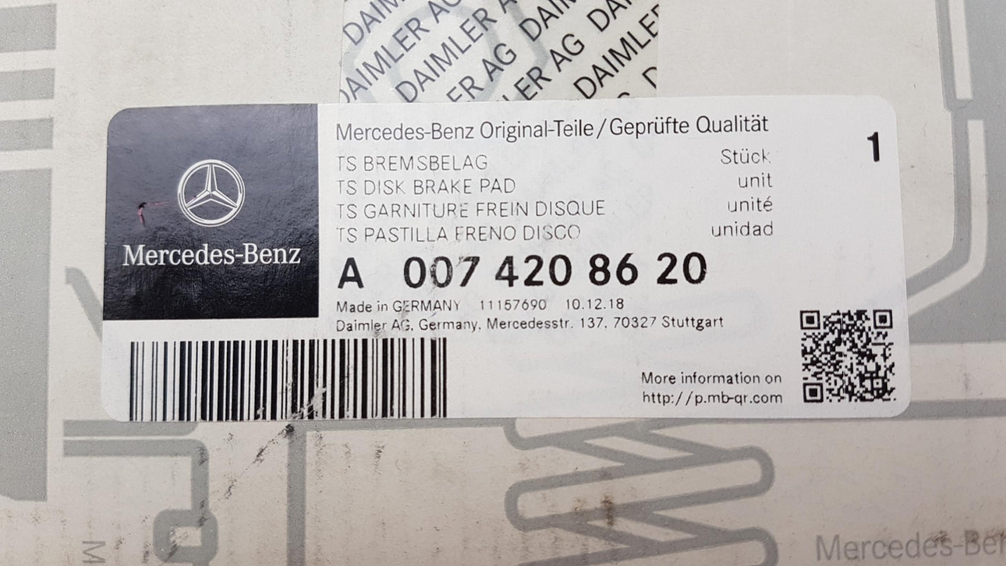 Original OE MERCEDES-BENZ Bremsbeläge A0074208620