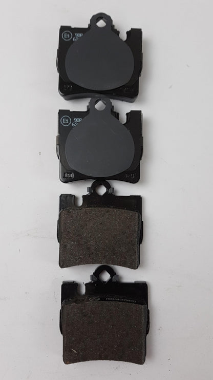 Original OE MERCEDES-BENZ Bremsbeläge A004420942041