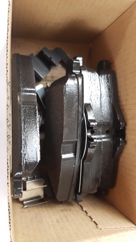 Original OE MERCEDES-BENZ Bremsbeläge A0074208620