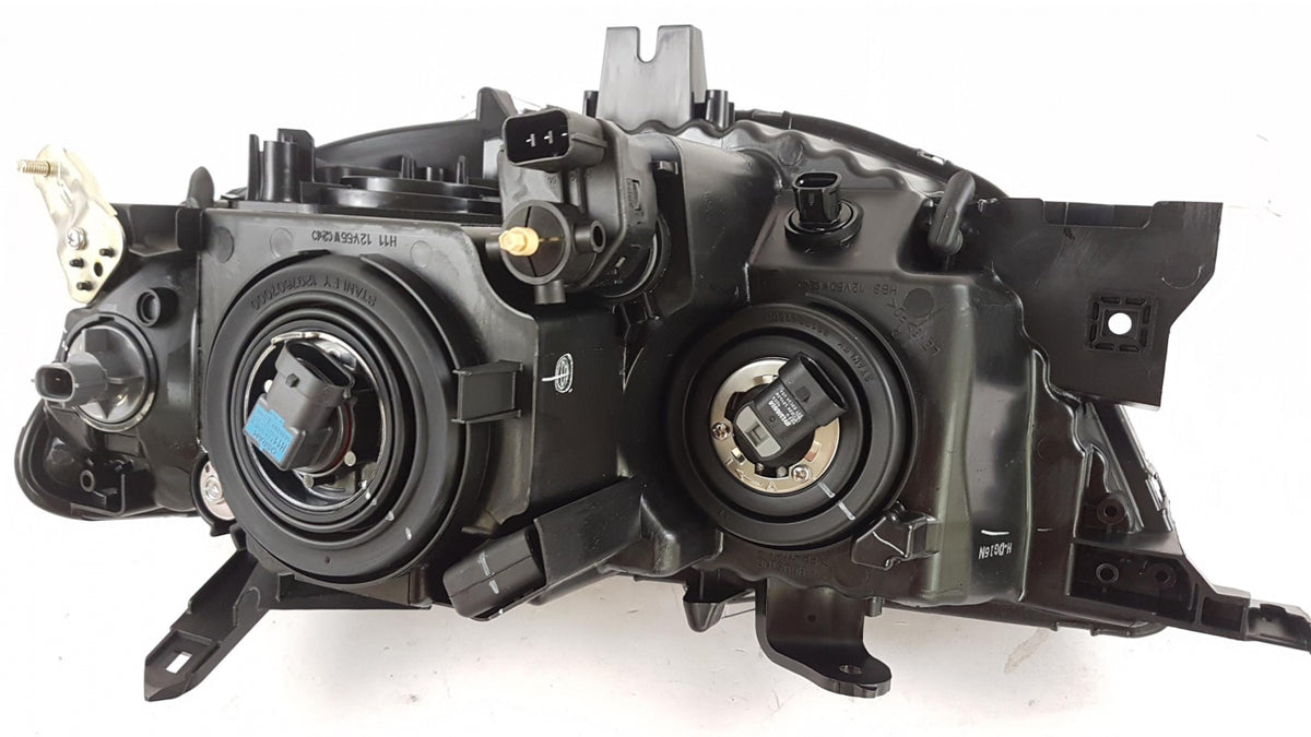 Original OE MITSUBISHI Scheinwerfer 8301C404