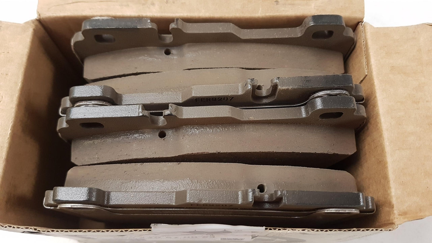 Original OE MERCEDES-BENZ Bremsbeläge A000420670064