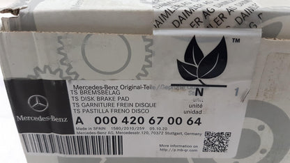 Original OE MERCEDES-BENZ Bremsbeläge A000420670064