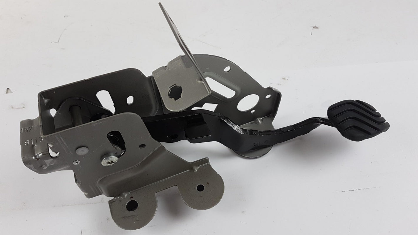 Original RENAULT Megane IV Estate Talisman XFD Bremspedal LHD 465013420R