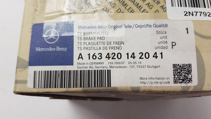 Original OE MERCEDES-BENZ Bremsbeläge A163420142041
