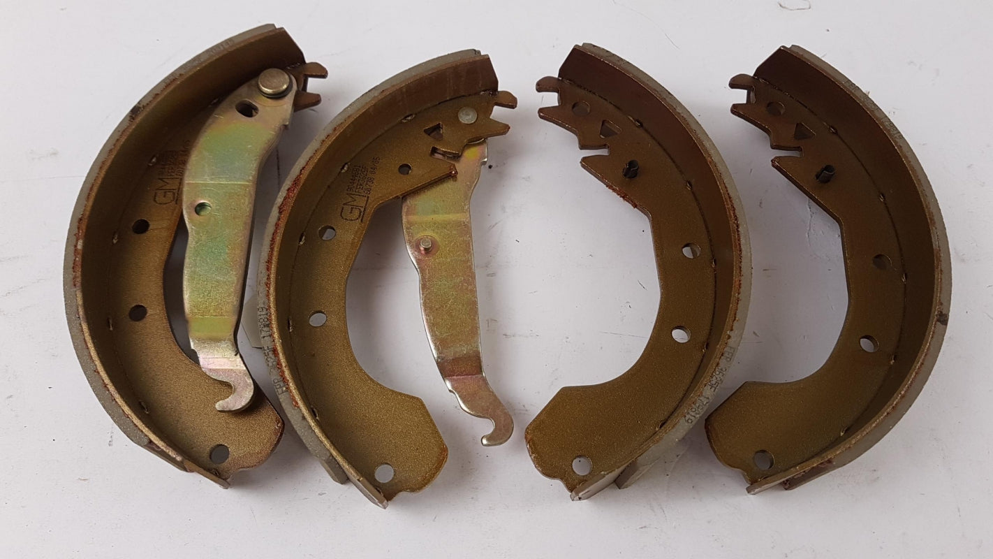 Original OPEL Corsa-B Tigra-A Bremsbackensatz 90444681