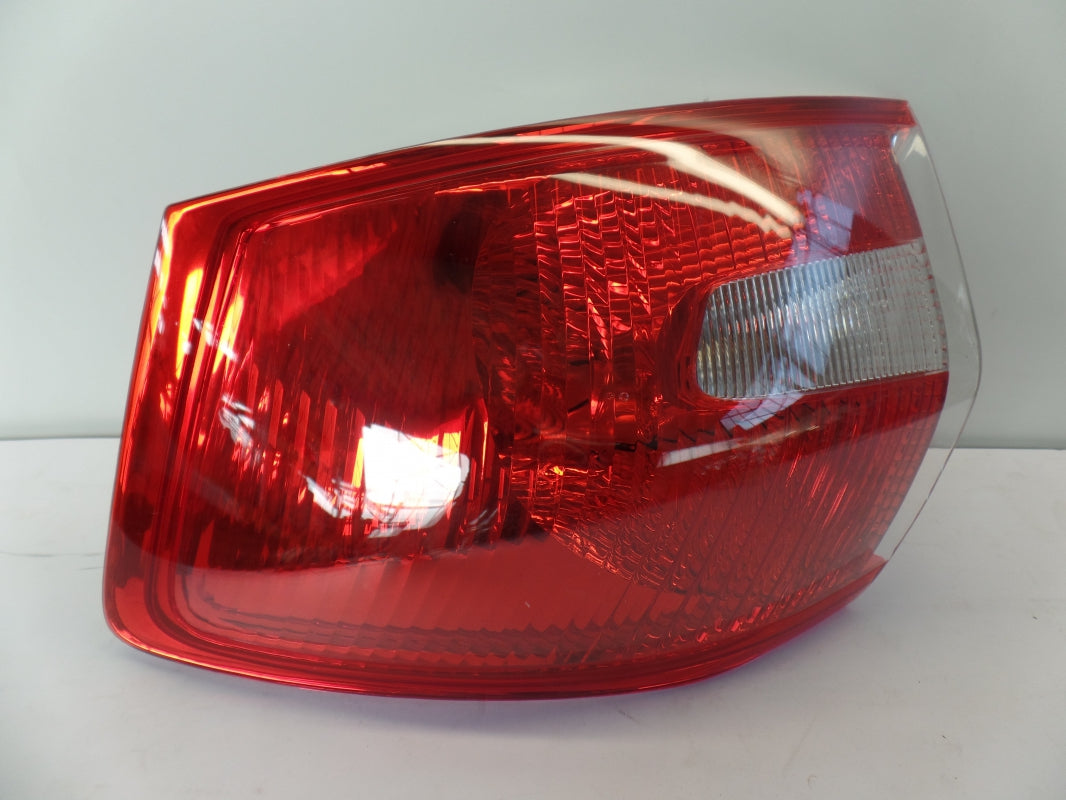 Original OE FORD Heckleuchte 1710611