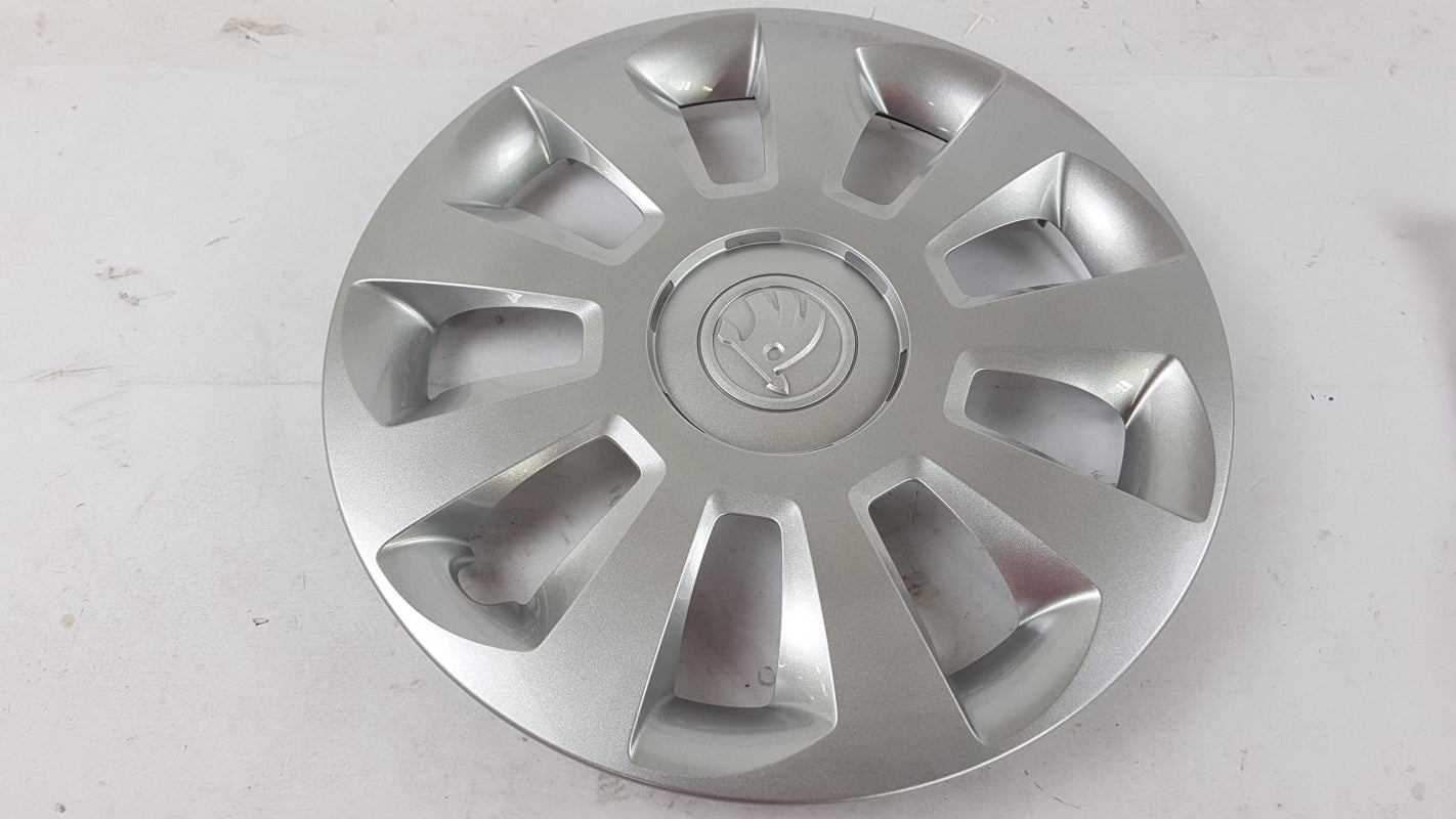 Original OE Volkswagen Radkappe 1ST071454C