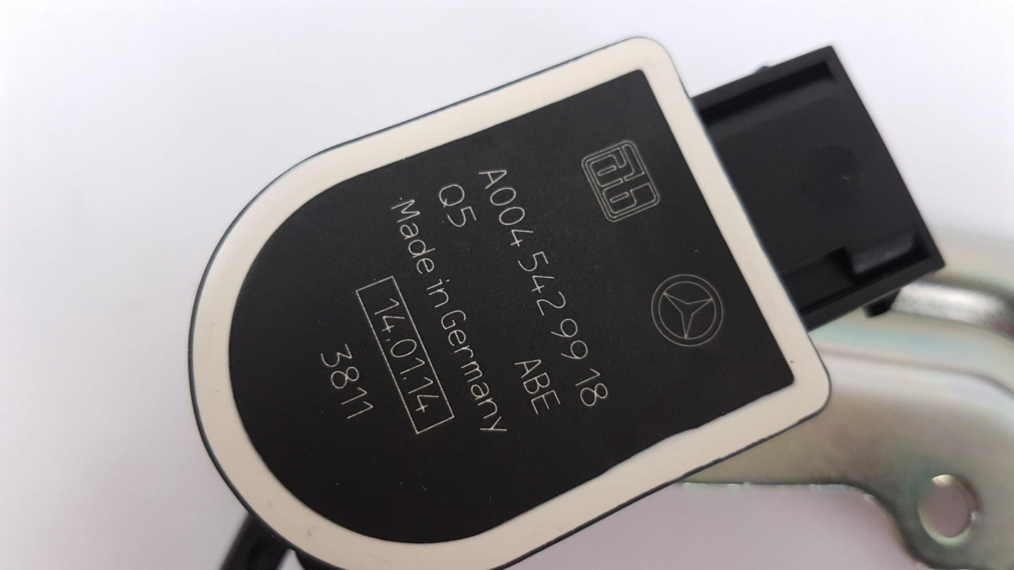 Original MERCEDES-BENZ W212 S212 C218 Drehwinkelsensor rechts A2129050403