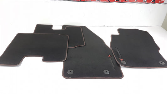 Original OPEL Adam 2013-2019 Fußmatten Velour 4-teilig Schwarz/Rot 13459712