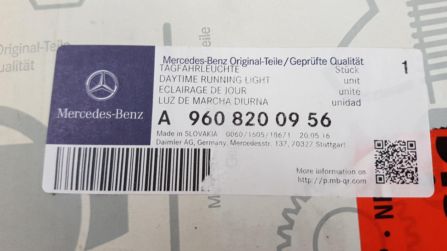 Original MERCEDES-BENZ  W943 W956  W963 Tagfahrlicht A9608200956