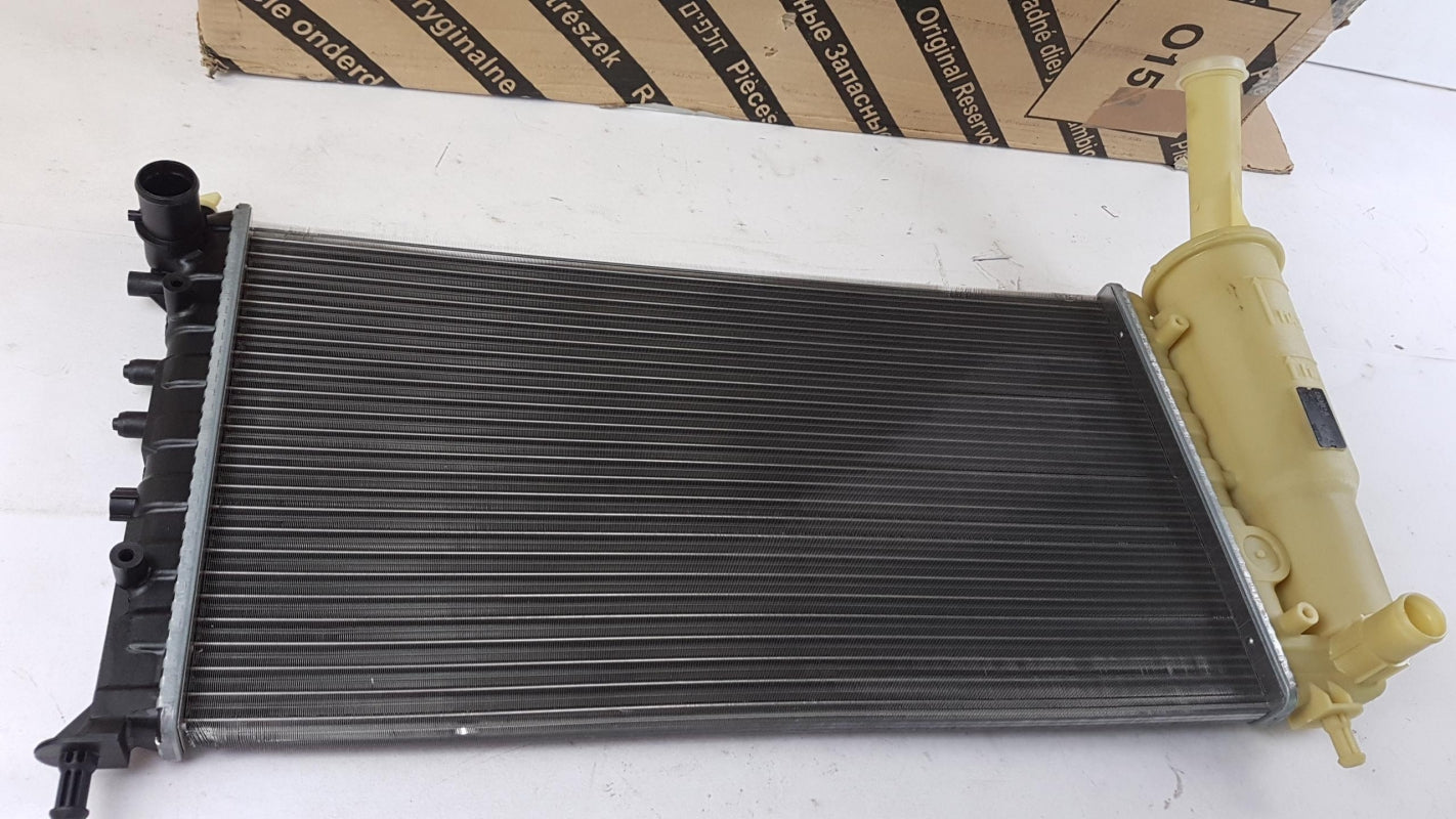 Original FIAT Punto '03-'10 Motor Wasserkühler Kühlmittelkühler 51724188
