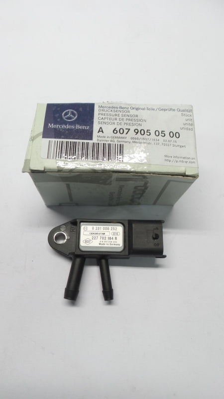 Original MERCEDES-BENZ W176 W246 X156 W447 X117 Abgasdrucksensor A6079050500