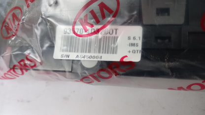 Original KIA Carnival Sedona Fensterheberschalter vorne links 935704D320OT