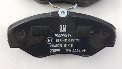 Original OPEL Vivaro-A Bremsensatz (2 Bremsscheiben + 4 Bremsbeläge) 95599295