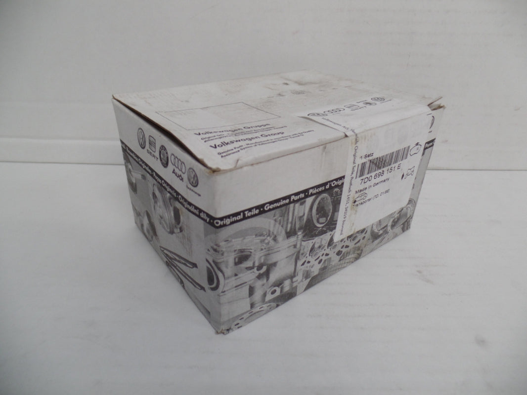 Original VW Transporter Bremsbeläge Bremsbelag-Satzvorne 7D0698151E