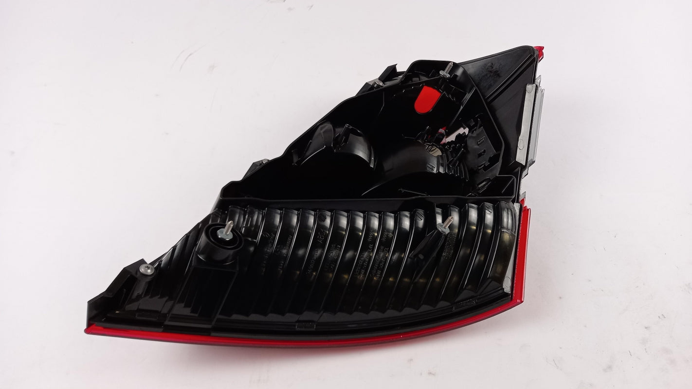 Original OE MERCEDES-BENZ Heckleuchte A2218200166