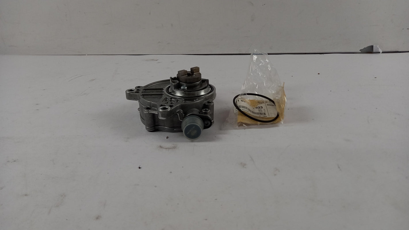 Original BMW 1' E81 E82 E87 E88 3' E90 E91 Bremsanlage Vakuumpumpe 11667547024
