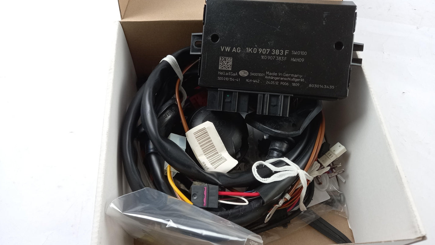 Original VW Caddy 2K 2011-2015 Anhängerkupplung Elektrosatz 13-polig 2K0055204C