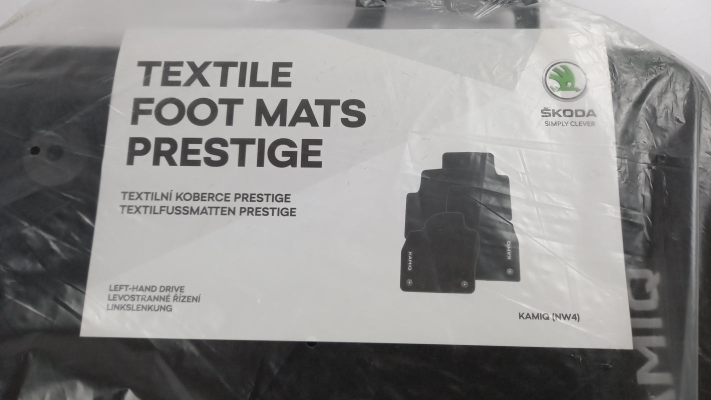 Original OE Volkswagen Fußmattensatz 658061270