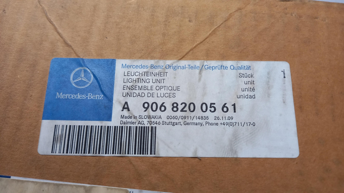 Original MERCEDES-BENZ W906 Sprinter Scheinwerfer Frontlicht links A9068200561